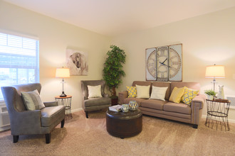 Keizer Station Apartments in Keizer, OR - Building Photo - Interior Photo