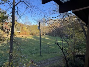 709 Crab Creek Rd in Hendersonville, NC - Building Photo - Building Photo