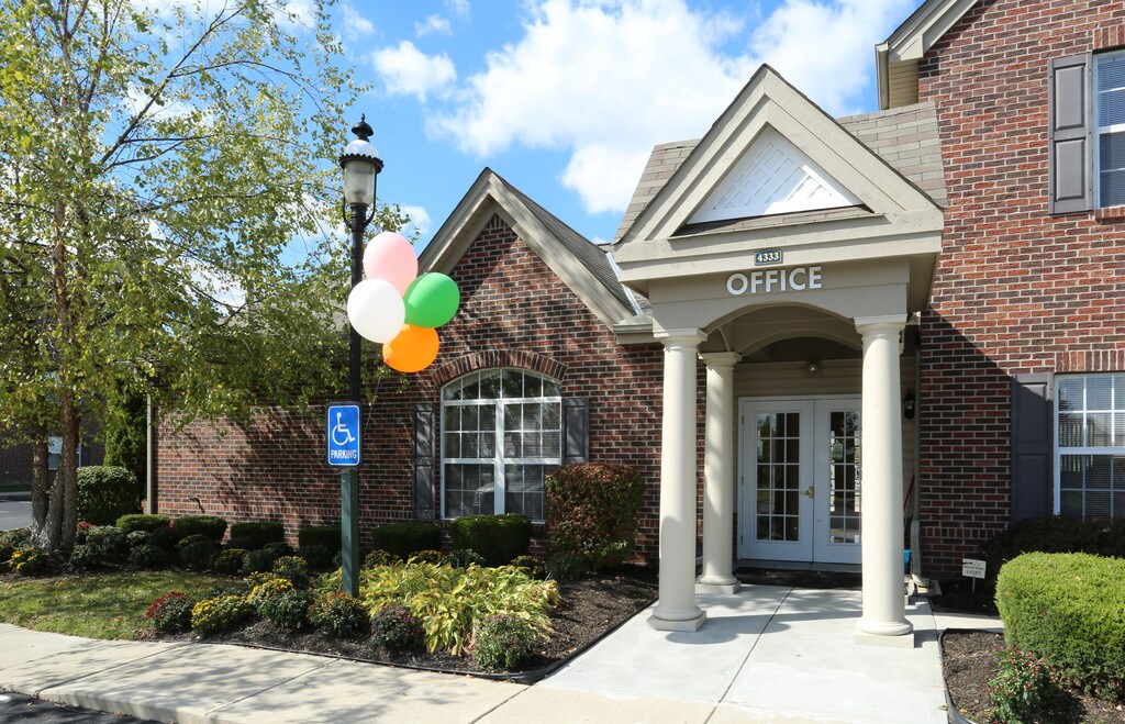 Parkway Village Apartments in Grove City, OH