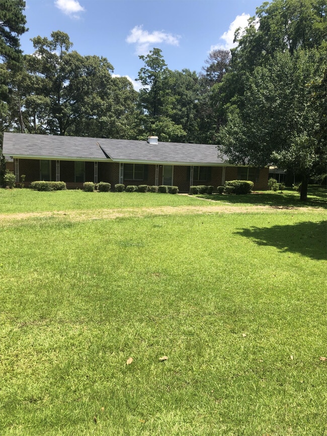 property at 1520 E Sibley Rd