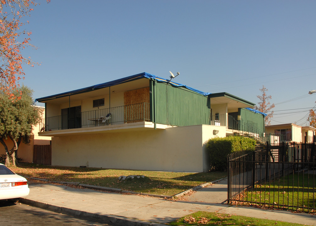 618 Glenfinnan Ave in Azusa, CA - Foto de edificio