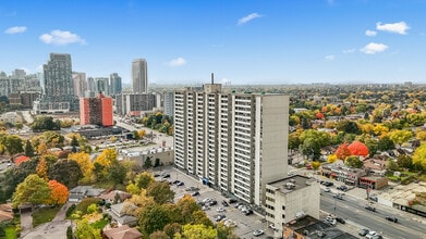 Wedgewood Place in Toronto, ON - Building Photo - Building Photo