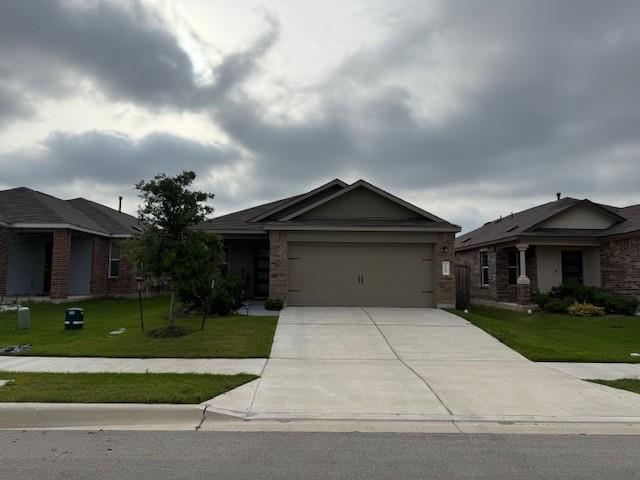 204 Longbridge Dr in Hutto, TX - Building Photo - Building Photo