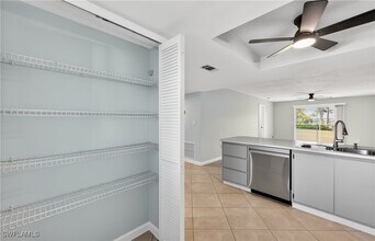 144 Cypress Way E in Naples, FL - Building Photo - Building Photo