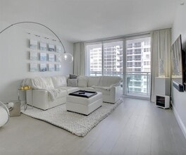 3001 S Ocean Dr, Unit 1007 in Hollywood, FL - Building Photo - Building Photo
