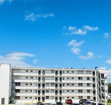 14155 SW 87th St in Miami, FL - Building Photo