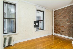 East 26th Street, Unit 2A in New York, NY - Building Photo