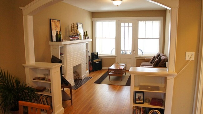 3445 W Schubert Ave, Unit 2657-2 in Chicago, IL - Building Photo - Building Photo