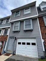 207 Shadowlawn Cir in Pittsburgh, PA - Building Photo