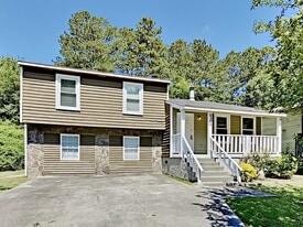 6305 Beaver Creek Trail in College Park, GA - Building Photo