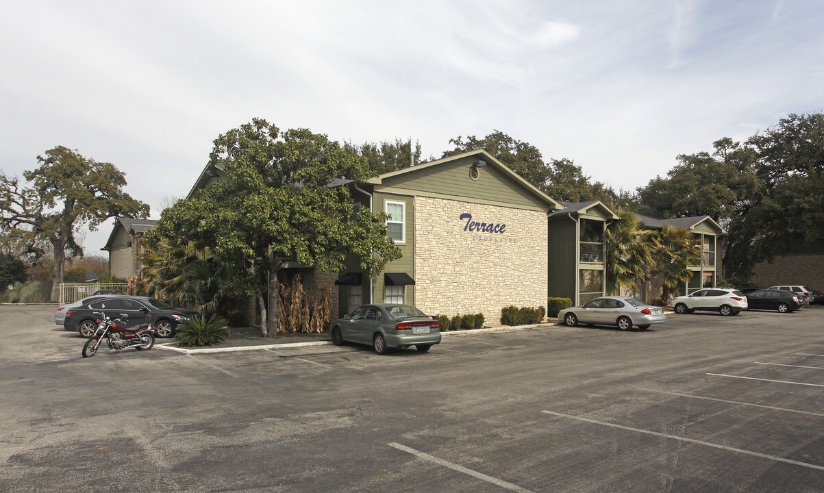 Creekside Terrace in Austin, TX - Building Photo