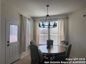 9402 Hinterlands Dr in San Antonio, TX - Building Photo - Building Photo