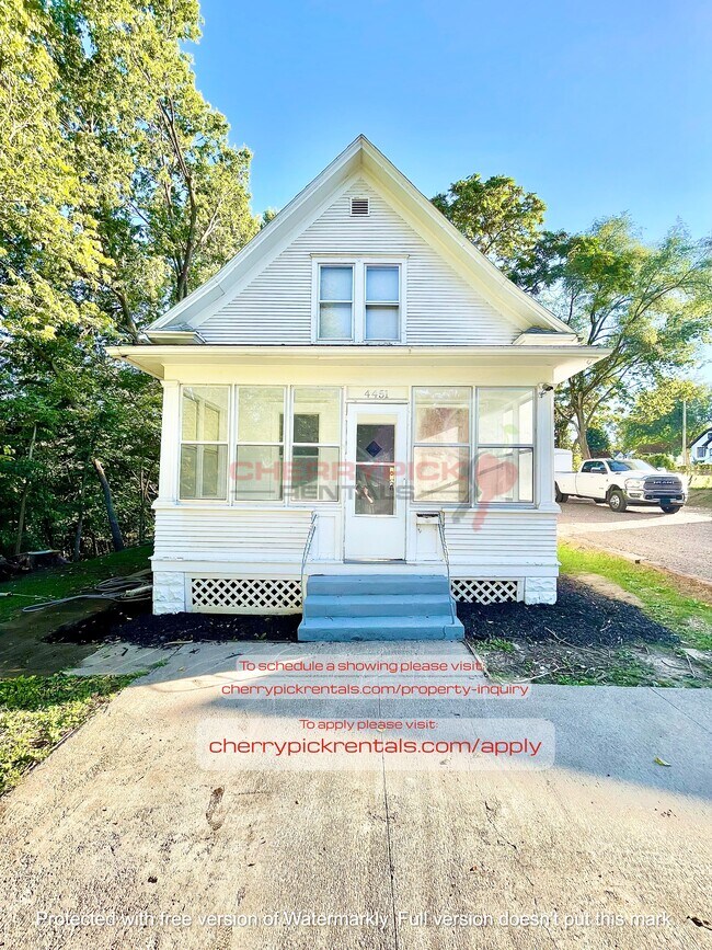 4451 Evans St Rentals in Omaha, NE