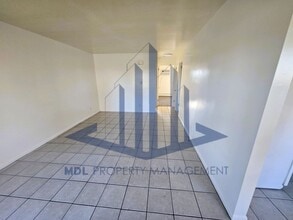 2207 Weiss St in Saginaw, MI - Building Photo - Building Photo