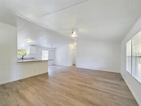 12250 NW 7th Pl in Ocala, FL - Building Photo - Building Photo
