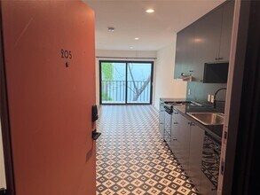 201 Academy Dr in Austin, TX - Building Photo - Building Photo