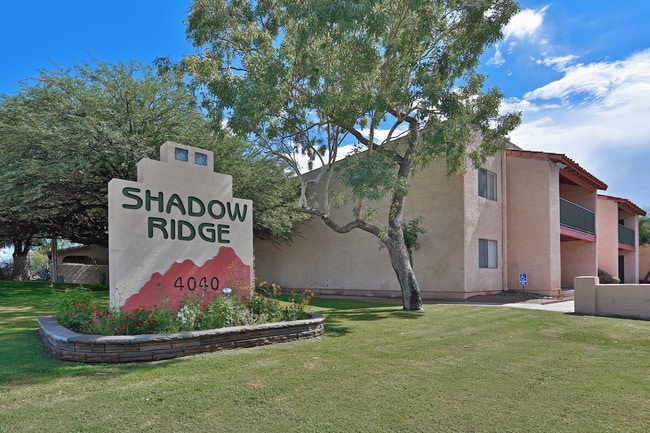 Shadow Ridge Apartments in Tucson, AZ - Foto de edificio - Building Photo