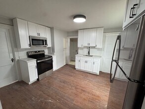 39 Bank St in Derby, CT - Building Photo - Building Photo