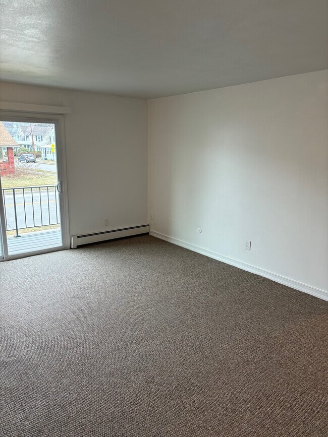 121 W William St, Unit 302 in Corning, NY - Building Photo - Building Photo