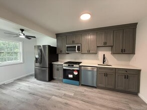 495 Hawkins Rd in Selden, NY - Building Photo - Building Photo