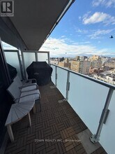 11 Charlotte St in Toronto, ON - Building Photo - Building Photo