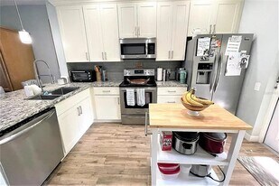 17413 Flatwoods Key Dr in Tampa, FL - Building Photo