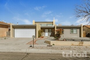 5309 Calle Serena NW in Albuquerque, NM - Building Photo