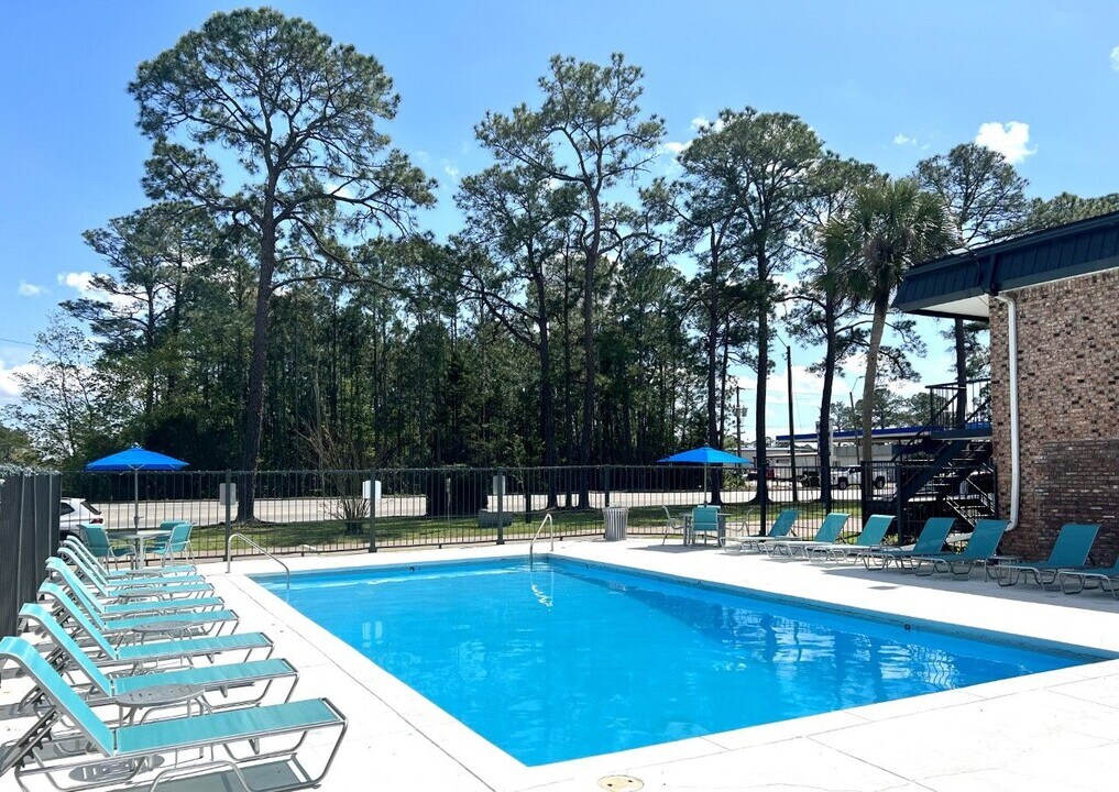 Singing River Apartments Photo