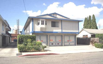 12915 Roselle Ave in Hawthorne, CA - Building Photo