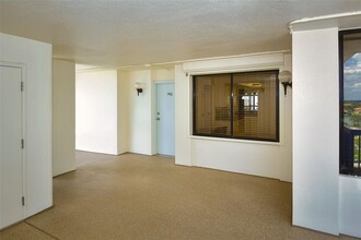 9525 Blind Pass Rd in St Pete Beach, FL - Building Photo - Building Photo