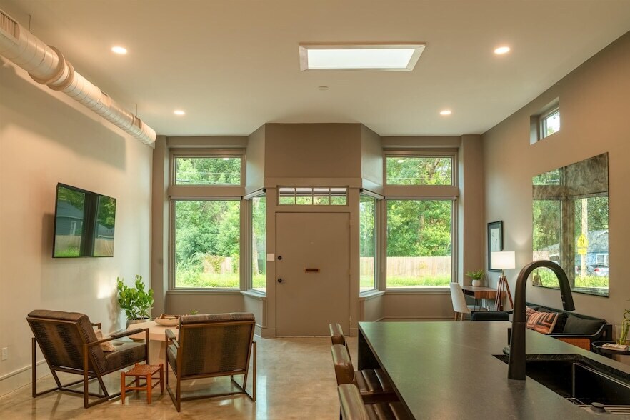 612 W 8th Ave in Tallahassee, FL - Building Photo