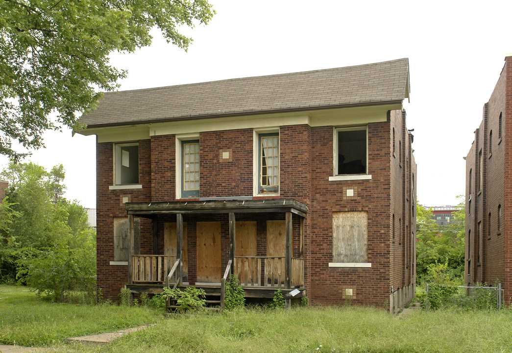 5651 Hebert St in St. Louis, MO - Foto de edificio