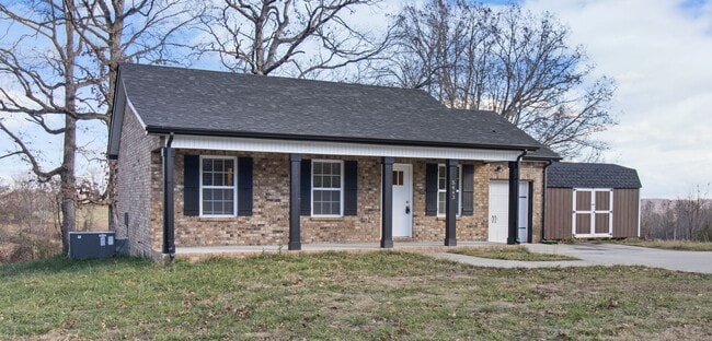 5443 Hwy 48 N in Cumberland Furnace, TN - Building Photo - Building Photo
