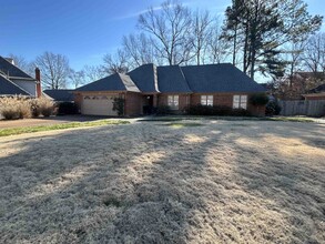 8787 Cherry Spring Dr in Memphis, TN - Building Photo - Building Photo