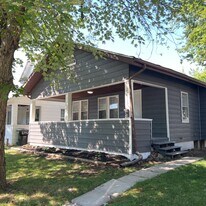 1115 Clover St in South Bend, IN - Building Photo