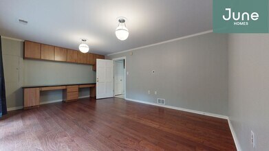 600 7th St SW-Unit -B in Washington, DC - Building Photo - Building Photo