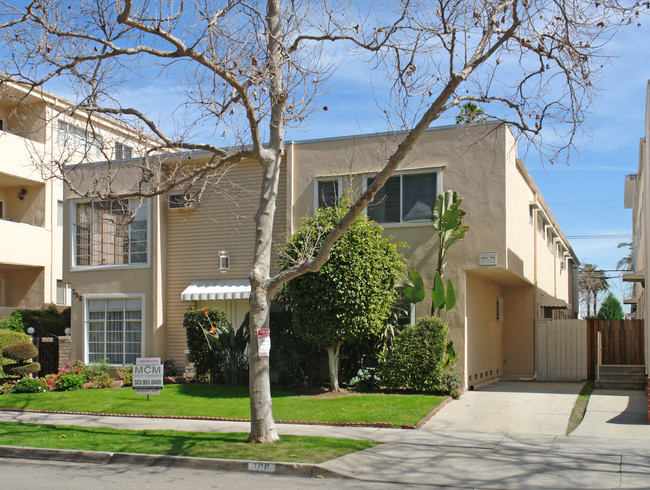 308 S Rexford Dr in Beverly Hills, CA - Foto de edificio - Building Photo