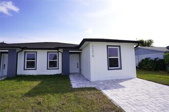 11319 Poplin Ave in Englewood, FL - Foto de edificio - Building Photo