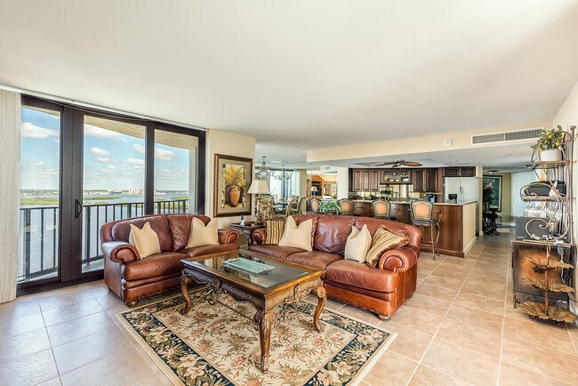 5420 N Ocean Dr in West Palm Beach, FL - Foto de edificio - Building Photo