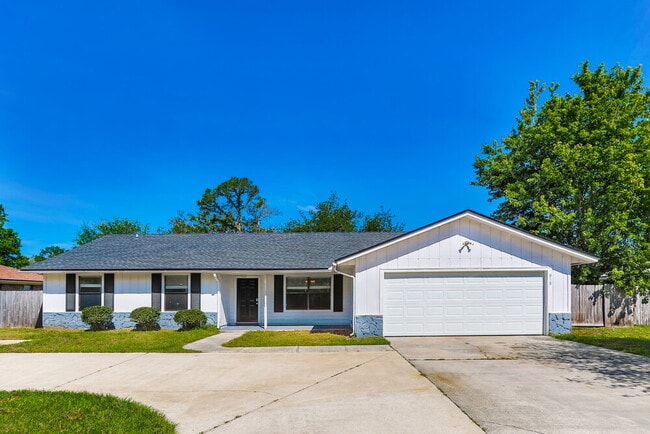 property at 818 Elmwood St