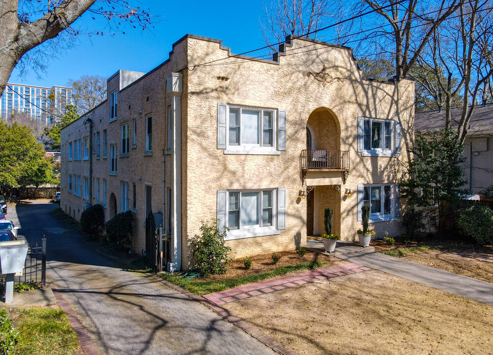 70 Sheridan Dr Ne in Atlanta, GA - Foto de edificio