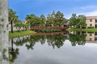 15449 Bellamar Cir in Ft. Myers, FL - Building Photo