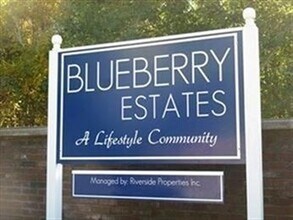 5 Blueberry Dr in Lakeville, MA - Building Photo - Building Photo