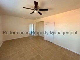 801 Chester Ave in Bakersfield, CA - Building Photo