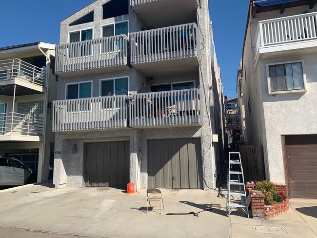 836 Manhattan Ave, Unit A
