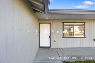 1317 W Electra St in Moses Lake, WA - Building Photo - Building Photo