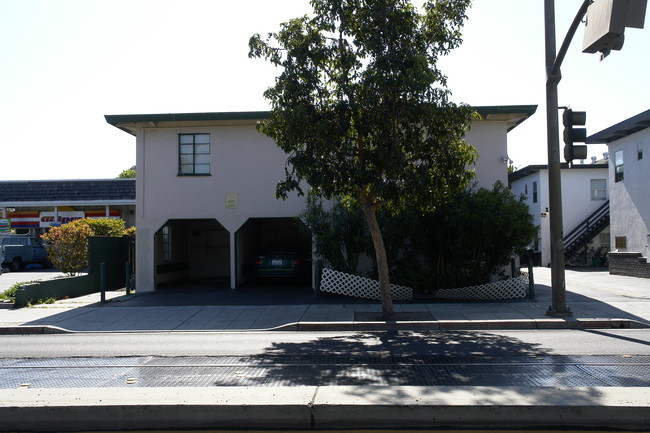 430 Chestnut St in Redwood City, CA - Building Photo - Building Photo