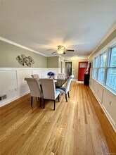 31 Oakland Ave in Woodbury, NY - Building Photo - Building Photo