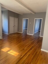 147 Charles St, Unit 2D in Bridgeport, CT - Building Photo - Building Photo
