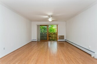 28 Hillside Terrace in White Plains, NY - Building Photo - Building Photo